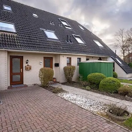 Terraced House In In A Location Holiday home